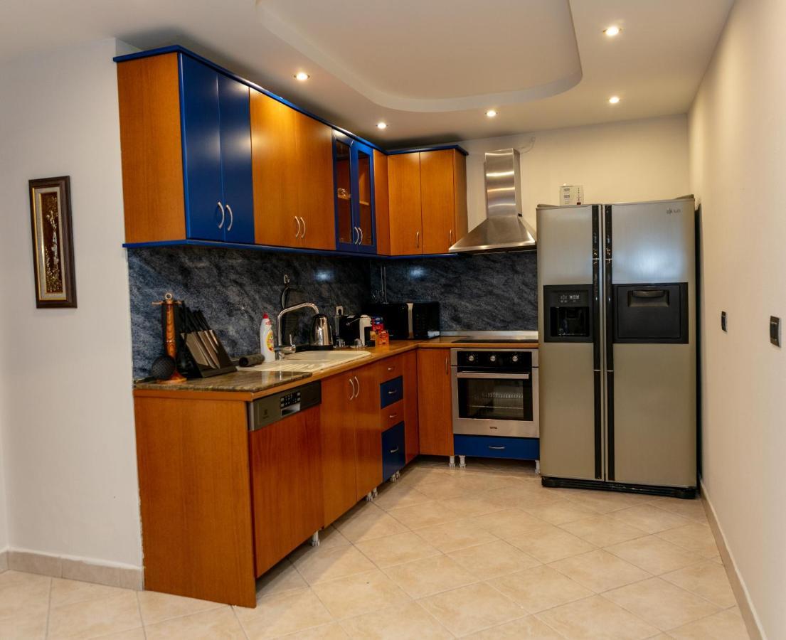 Spacious City Paradise - 3Br Apt In The Heart Of Tirana Exterior photo